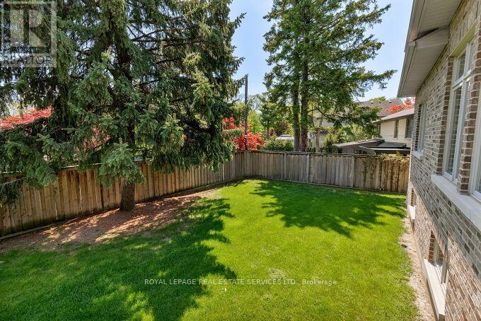 47 Twyford Road, Toronto, Ontario  M9A 1W5 - Photo 19 - W13157838
