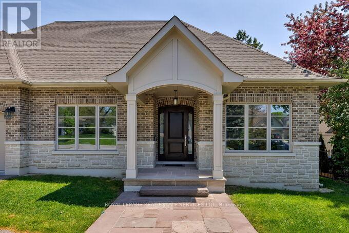 47 Twyford Road, Toronto, Ontario  M9A 1W5 - Photo 2 - W13157838