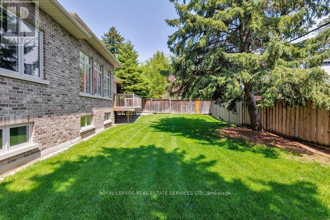 47 Twyford Road, Toronto, Ontario  M9A 1W5 - Photo 22 - W13157838