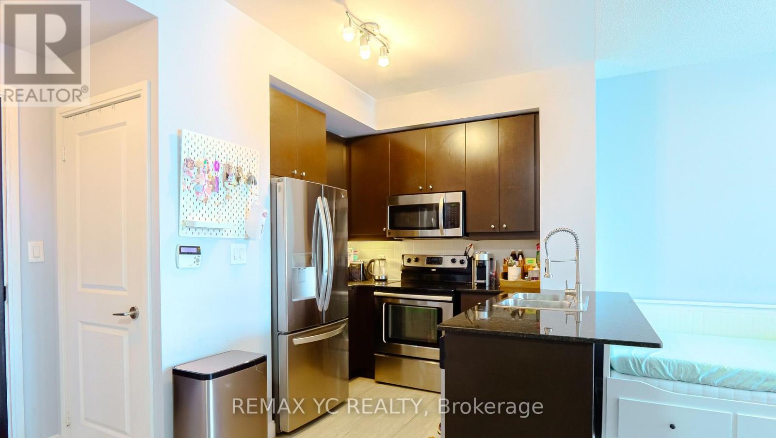 1809 - 50 Absolute Avenue, Mississauga, Ontario  L4Z 0A8 - Photo 2 - W13157864