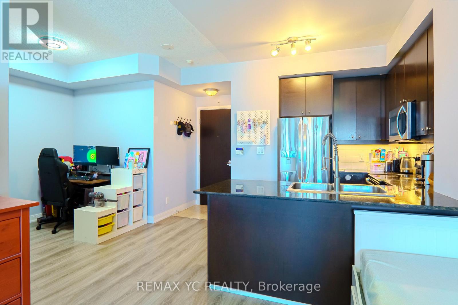 1809 - 50 Absolute Avenue, Mississauga, Ontario  L4Z 0A8 - Photo 4 - W13157864
