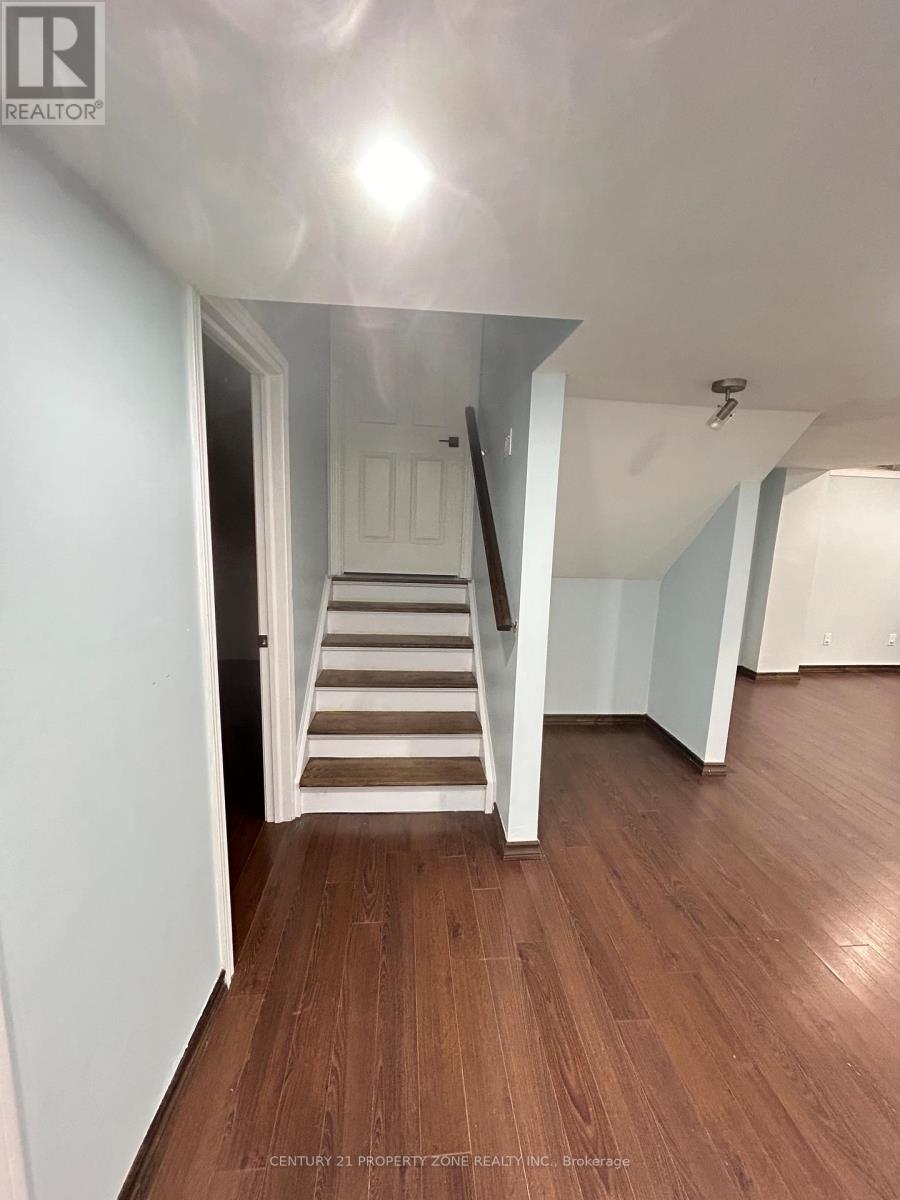 1123 Woodward Avenue, Milton, Ontario  L9T 5Y5 - Photo 3 - W13157894