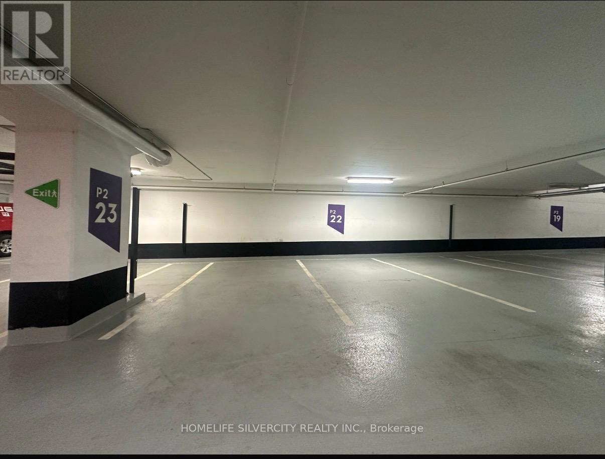 3900 Confederation Parkway, Mississauga (City Centre), Ontario  L5B 0M3 - Photo 2 - W13157936