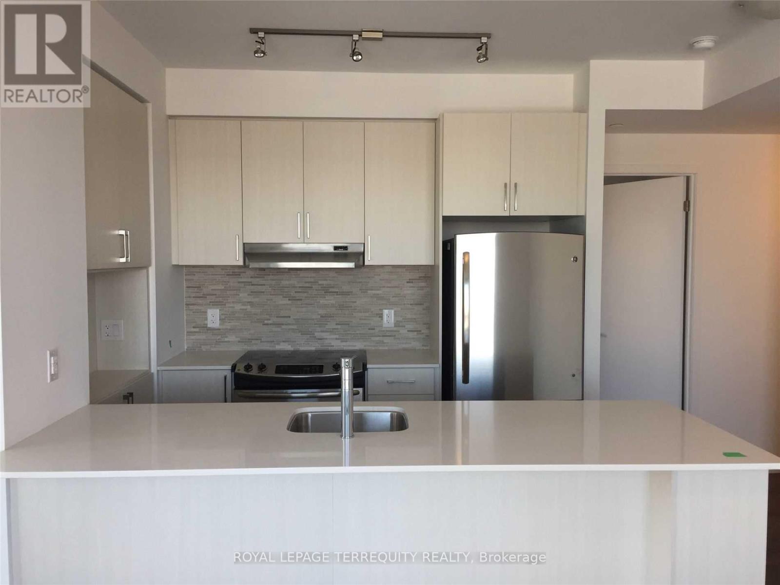 1311 - 2560 Eglinton Avenue W, Mississauga, Ontario  L5M 0Y3 - Photo 2 - W13157938