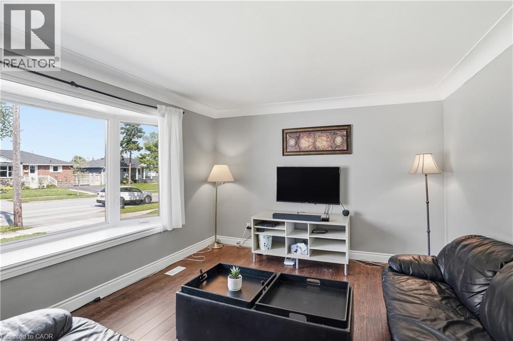 1318 Fisher Avenue, Burlington, Ontario  L7P 2L6 - Photo 4 - 40829602