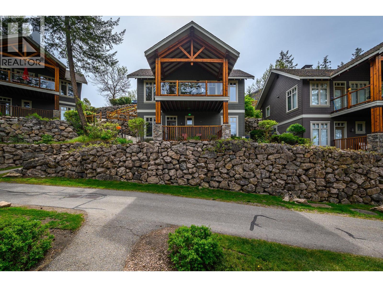 251 Predator Ridge Drive Unit# 12, Vernon, British Columbia  V1H 1V2 - Photo 3 - 10380277