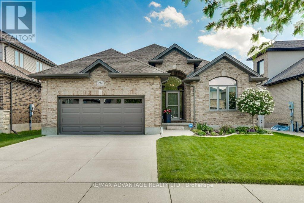 982 Medway Park Drive, London North, Ontario  N6G 0K7 - Photo 1 - X13158192