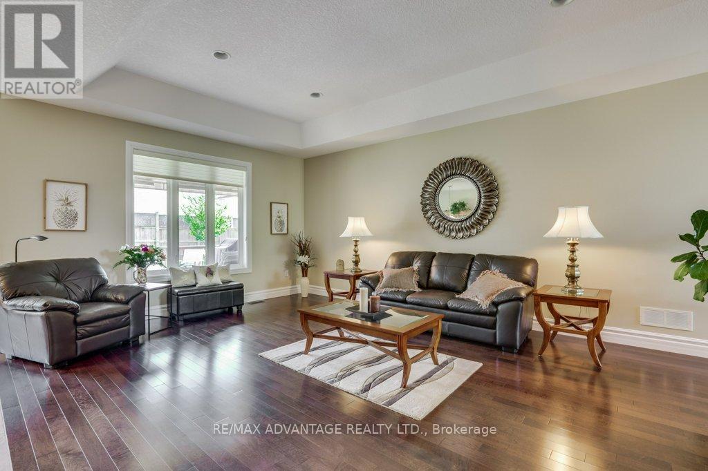 982 Medway Park Drive, London North, Ontario  N6G 0K7 - Photo 6 - X13158192