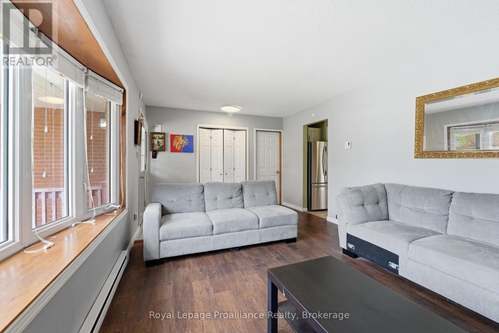 85 Nicholas Street, Quinte West, Ontario  K8V 4H7 - Photo 5 - X13158160
