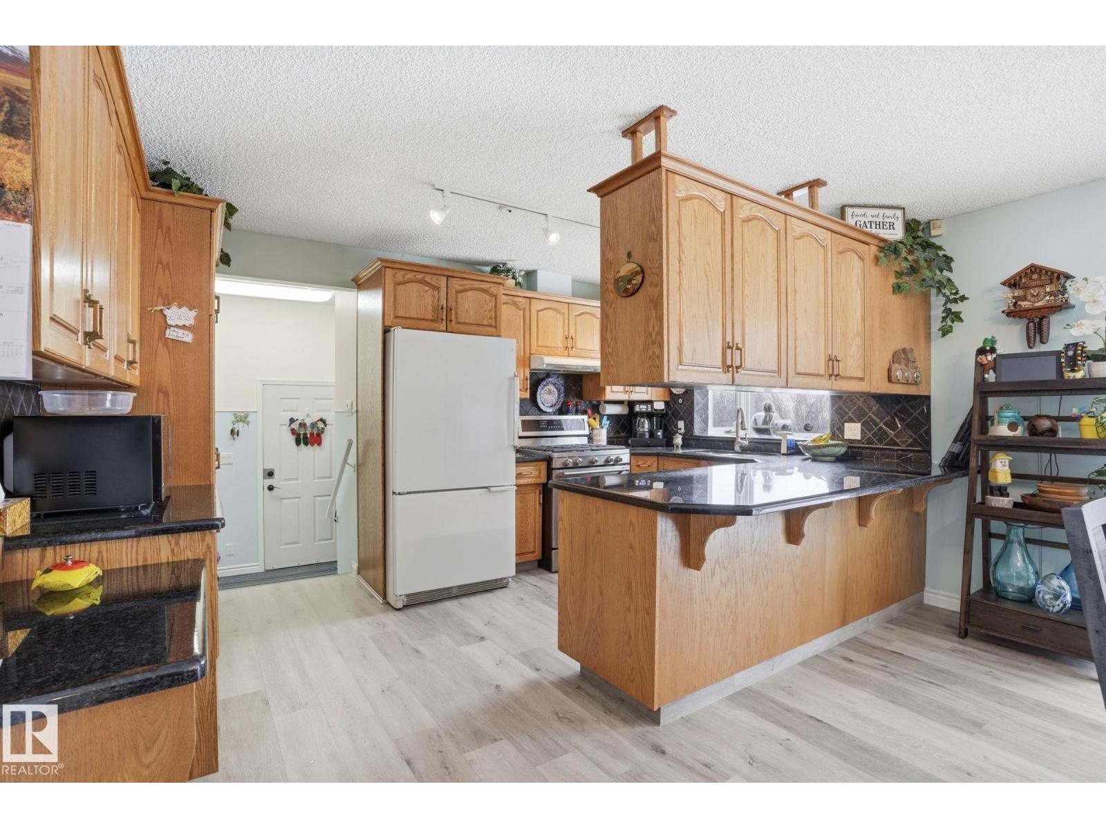 1551 Ellerslie Rd SW, Edmonton, Alberta  T6X 1A7 - Photo 12 - E4477582