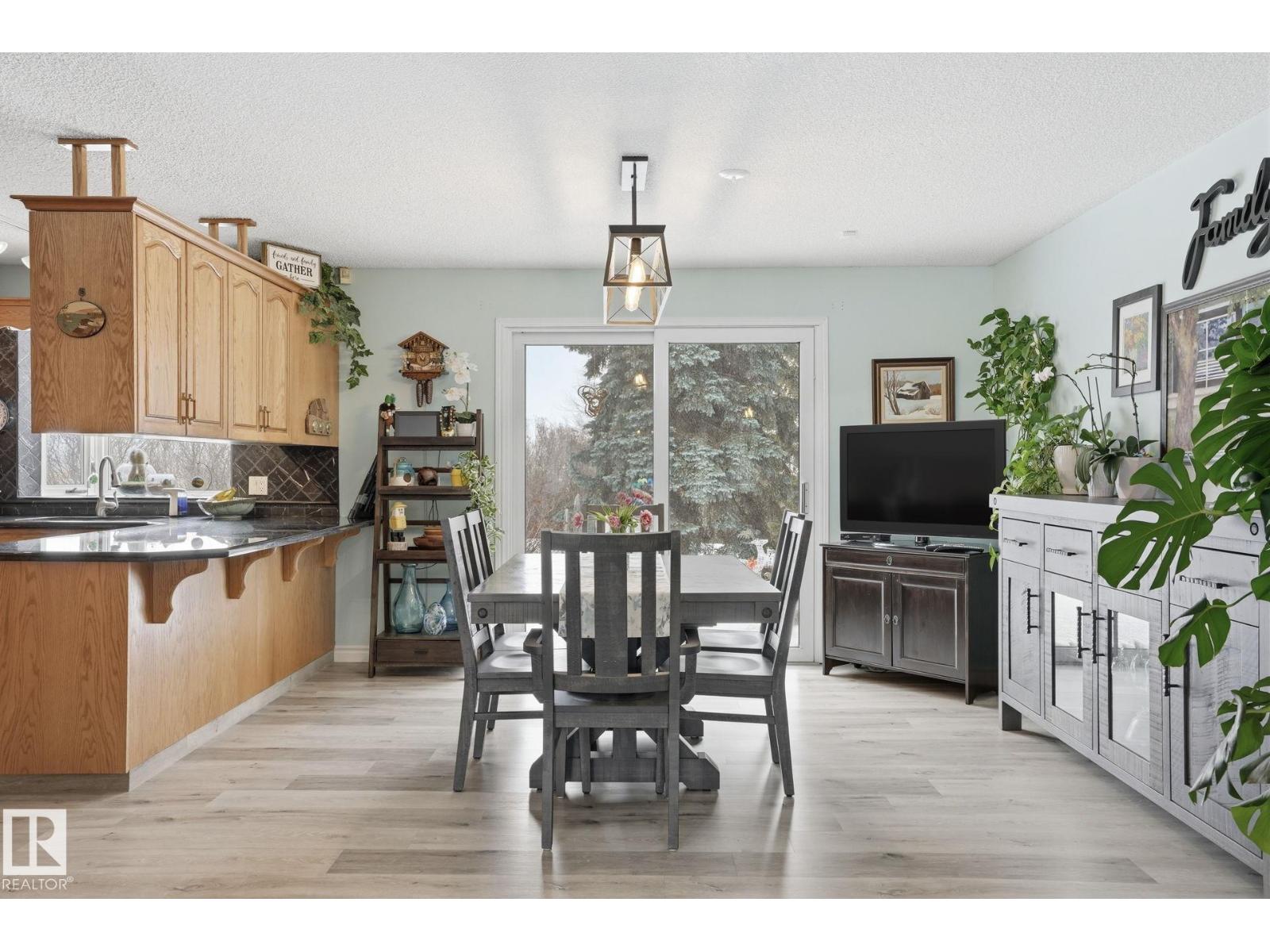 1551 Ellerslie Rd SW, Edmonton, Alberta  T6X 1A7 - Photo 10 - E4477582