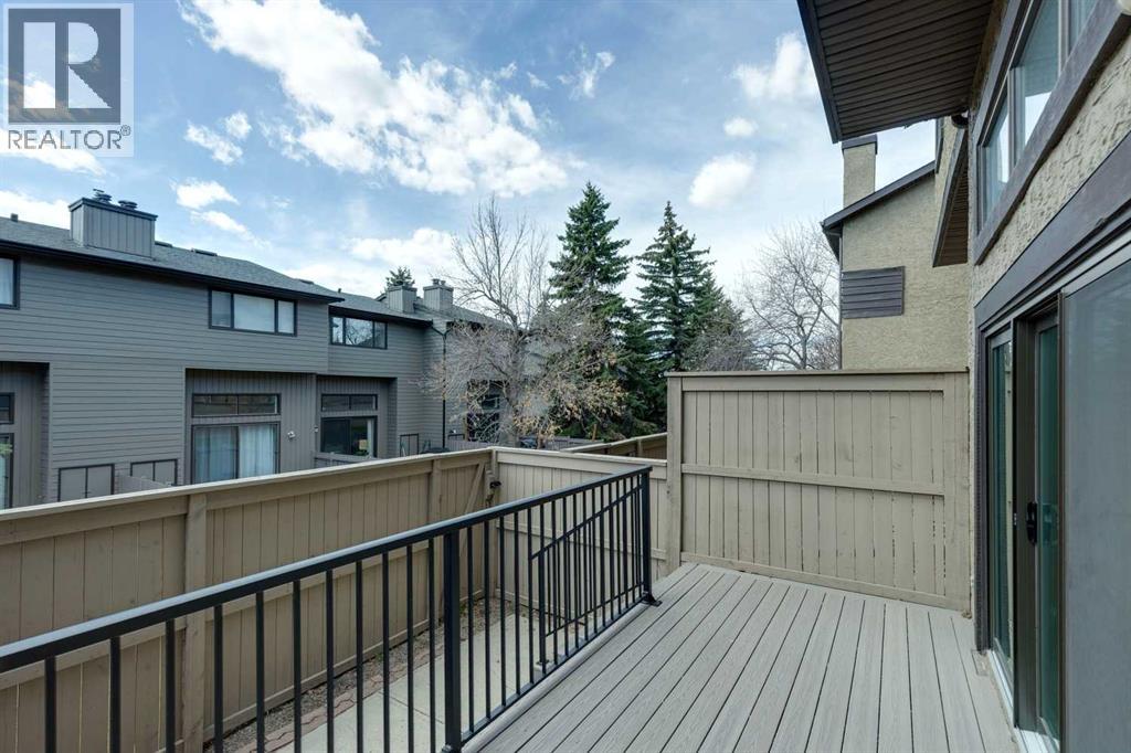 74 Glamis Gardens SW, Calgary, Alberta  T3E 6S4 - Photo 26 - A2307729