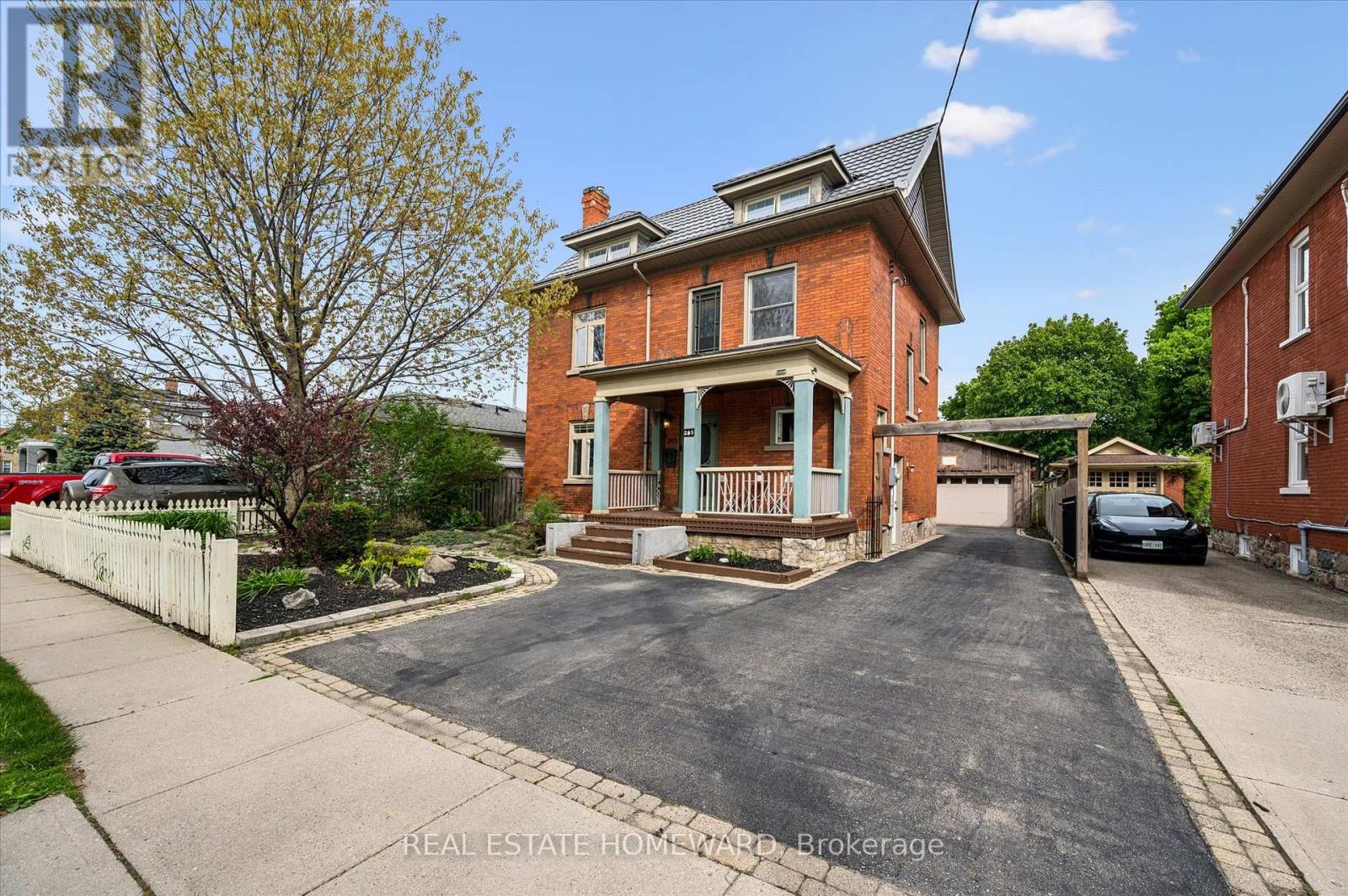 265 Dolph Street N, Cambridge, Ontario  N3H 2A6 - Photo 2 - X13157694