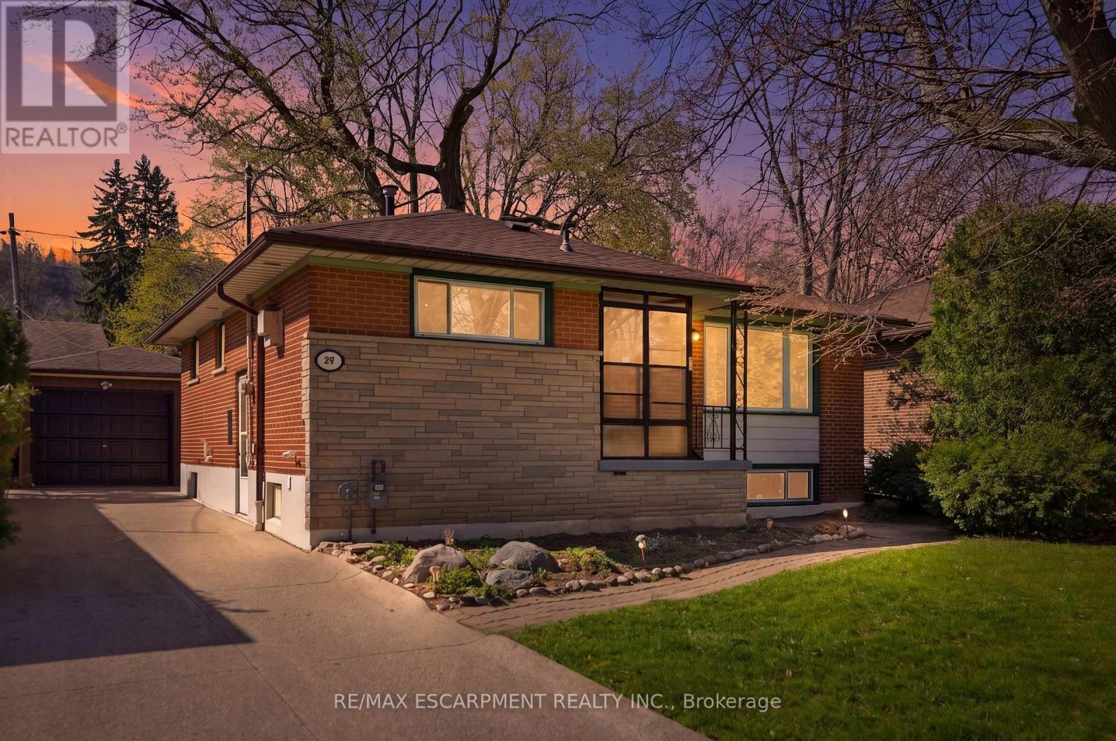 59 PURVIS DRIVE, Hamilton, Ontario