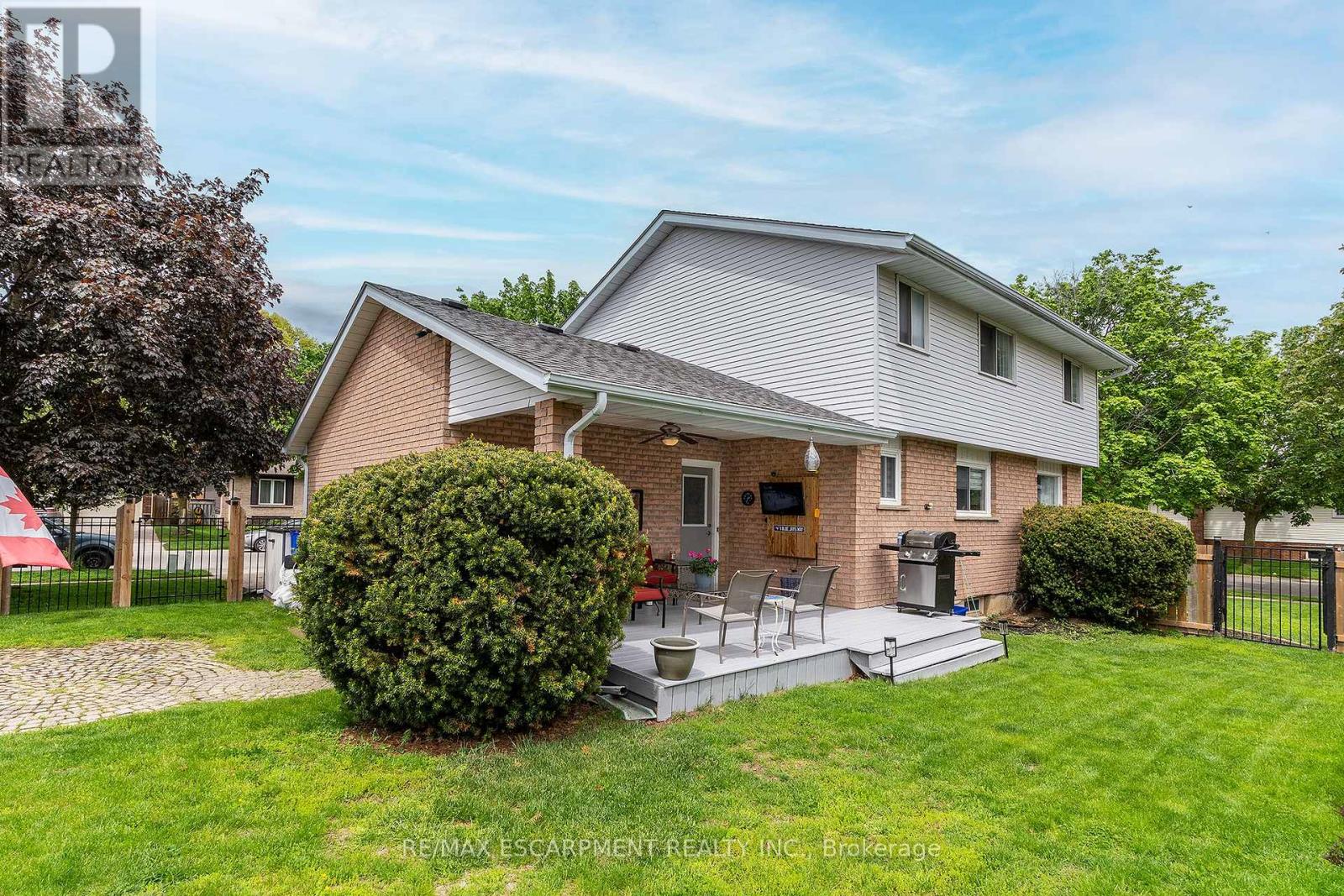 31 Blackfriar Lane, Brantford, Ontario  N3R 7M2 - Photo 24 - X13157846