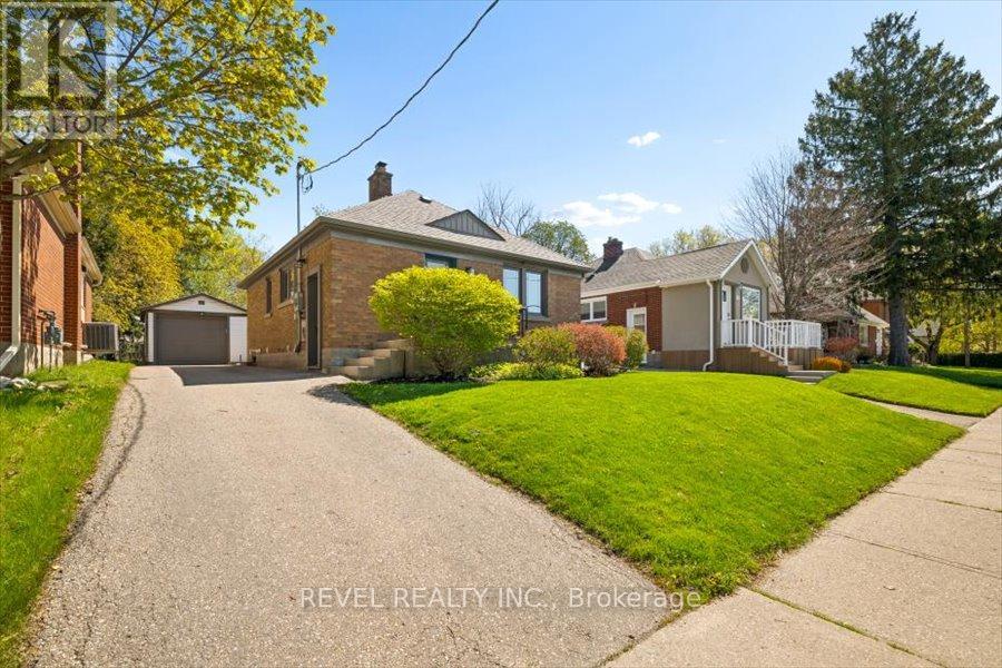 256 Bowman Street, Waterloo, Ontario  N2J 1W5 - Photo 5 - X13157880