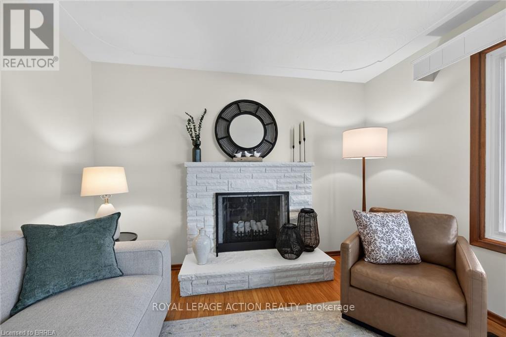15 Tranquility Street, Brantford, Ontario  N3R 3H6 - Photo 2 - X13157976