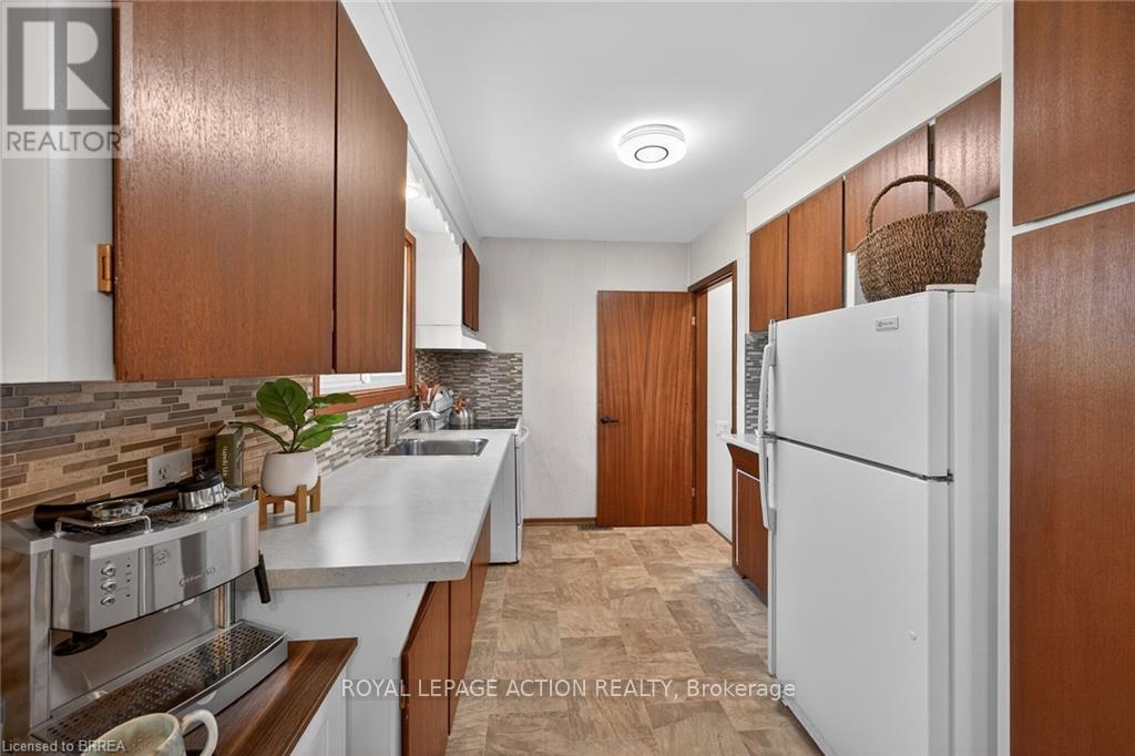 15 Tranquility Street, Brantford, Ontario  N3R 3H6 - Photo 8 - X13157976