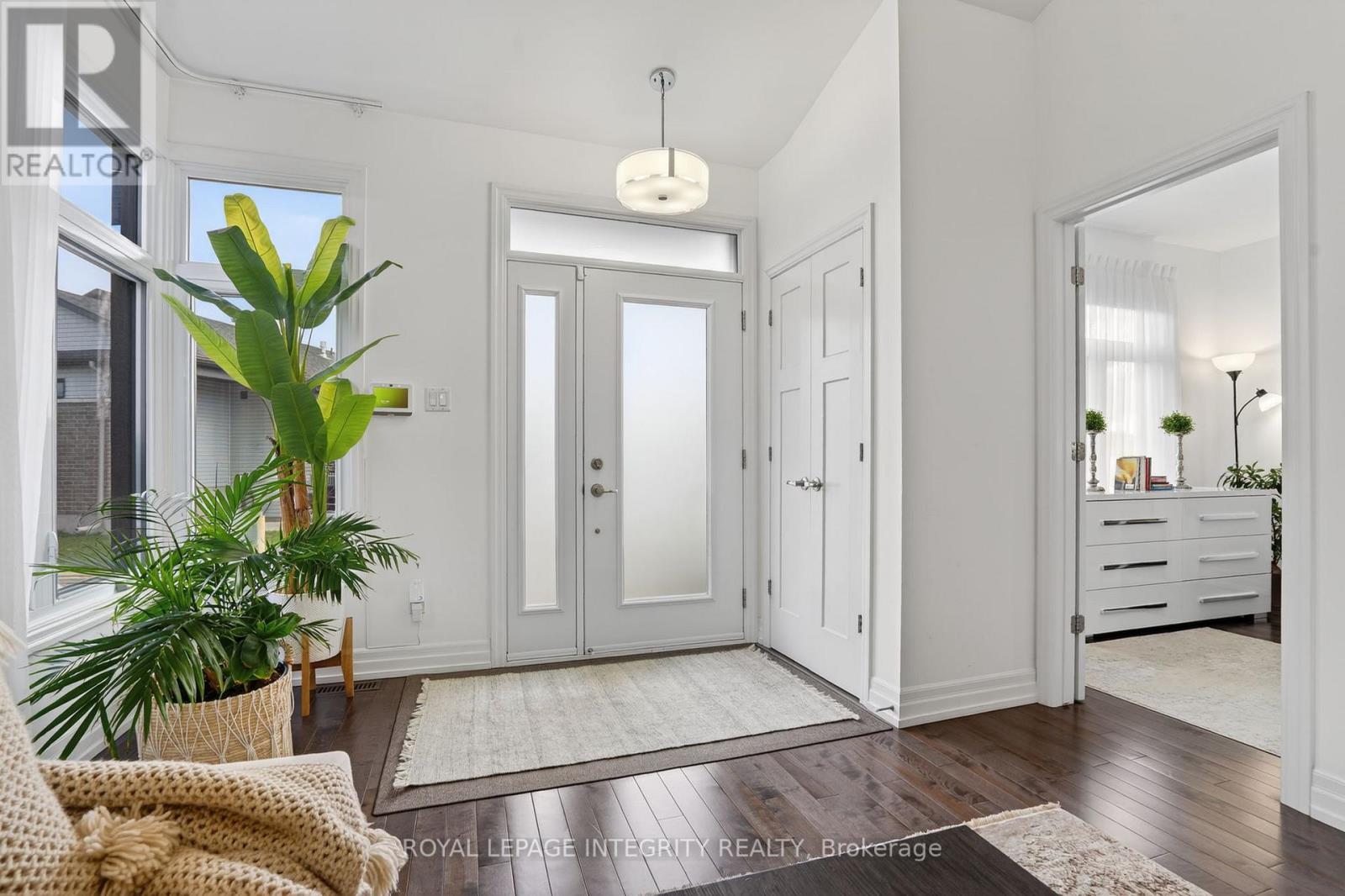 53 Solara Private, Clarence-Rockland, Ontario K4K 0K9 - Photo 2 - X13158012