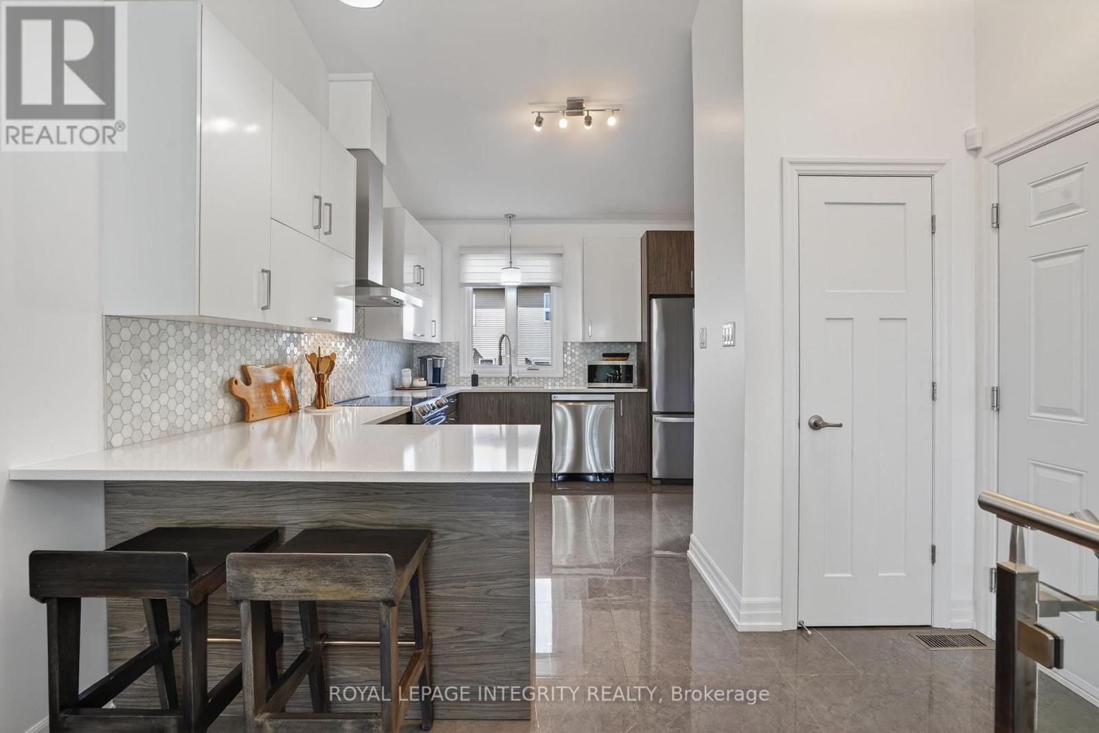 53 Solara Private, Clarence-Rockland, Ontario K4K 0K9 - Photo 7 - X13158012