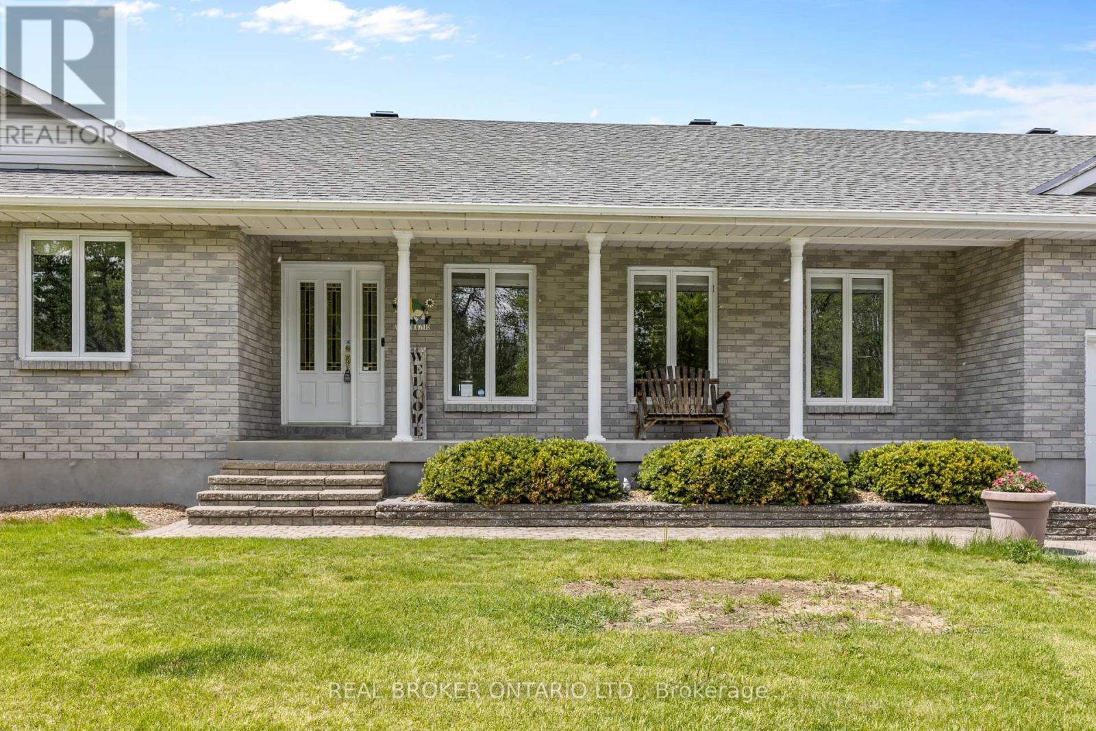 6451 Ottawa Street W, Ottawa, Ontario  K0A 2Z0 - Photo 2 - X13158024