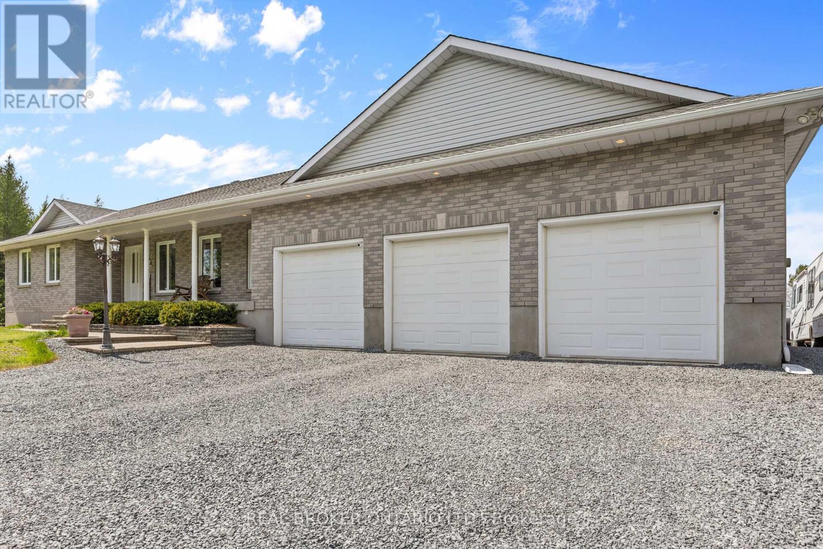 6451 Ottawa Street W, Ottawa, Ontario  K0A 2Z0 - Photo 3 - X13158024
