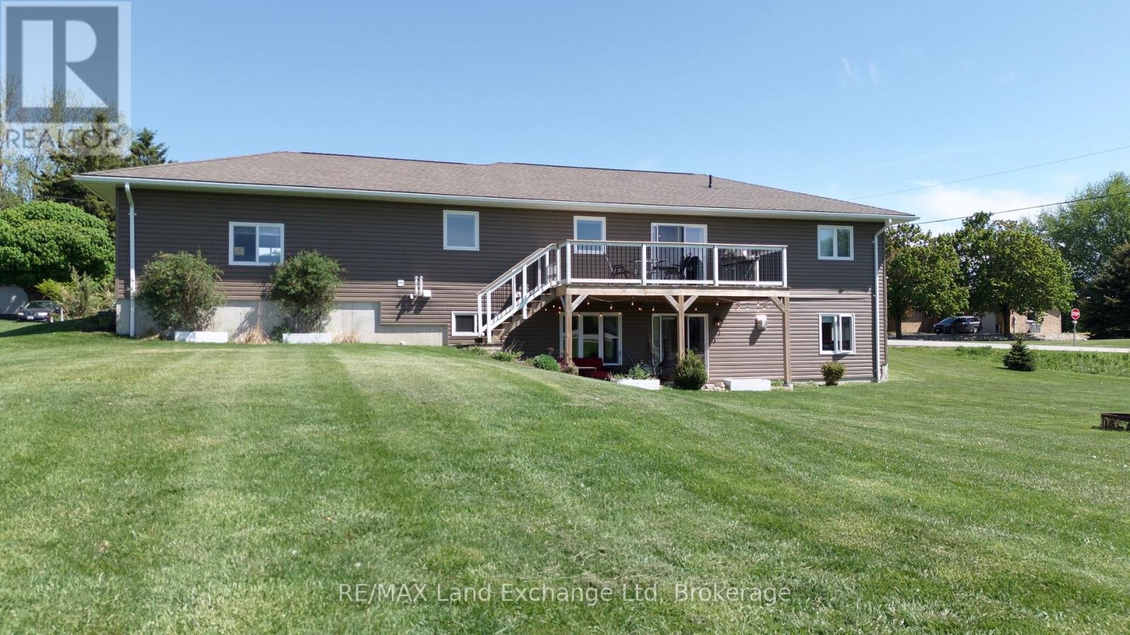 42 John Street, Morris Turnberry, Ontario  N0G 1E0 - Photo 41 - X12978856
