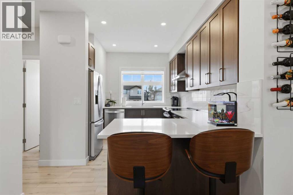 11 Les Jardins Park SE, Calgary, Alberta  T2C 5V3 - Photo 2 - A2311719