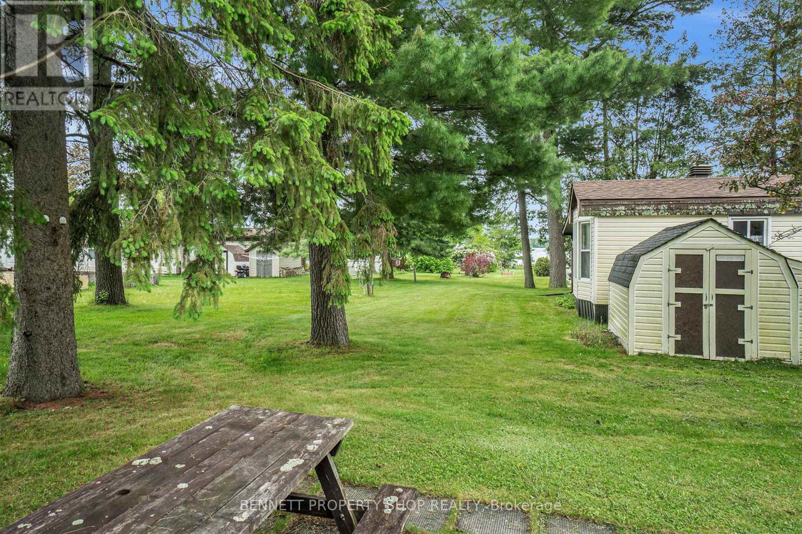 36 Woodside Lane, Mcnab/braeside, Ontario  K0A 3L0 - Photo 14 - X12891548