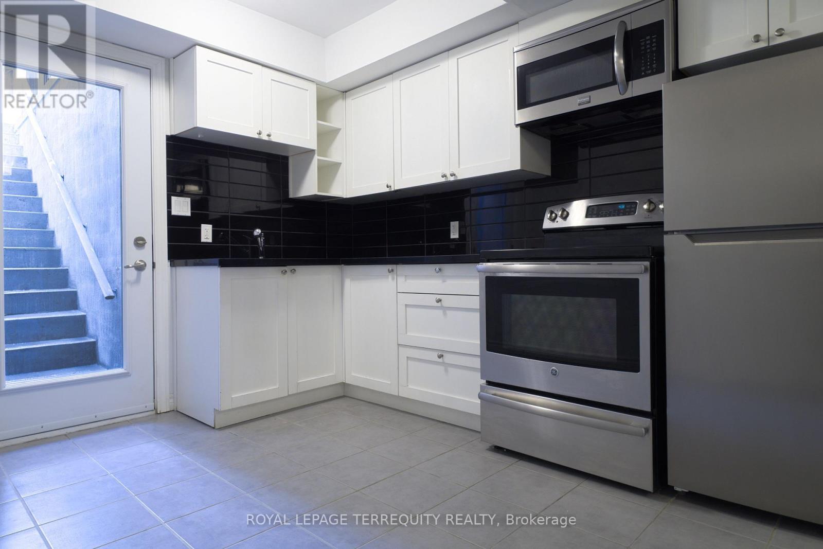Bsmt - 665 Crawford Street, Toronto, Ontario  M6G 3K1 - Photo 6 - C13158184
