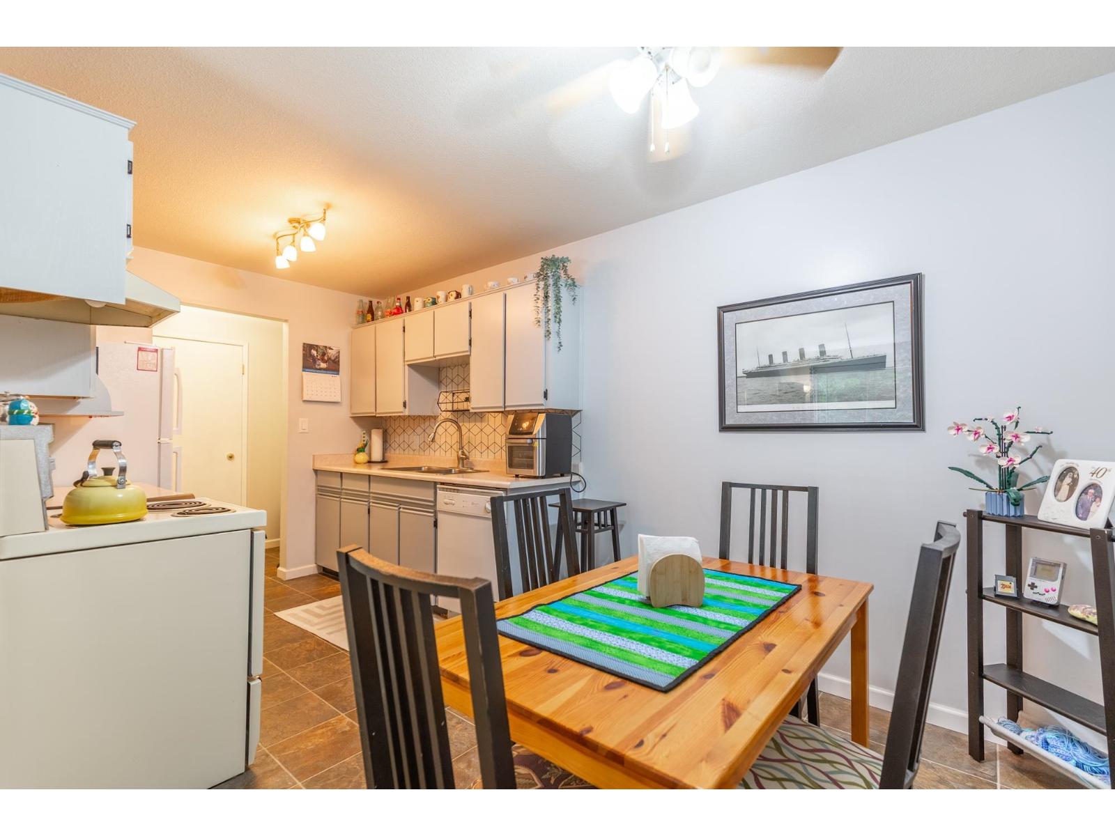 302 2567 Victoria Street, Abbotsford, British Columbia V2T 2T4 - Photo 13 - R3124989
