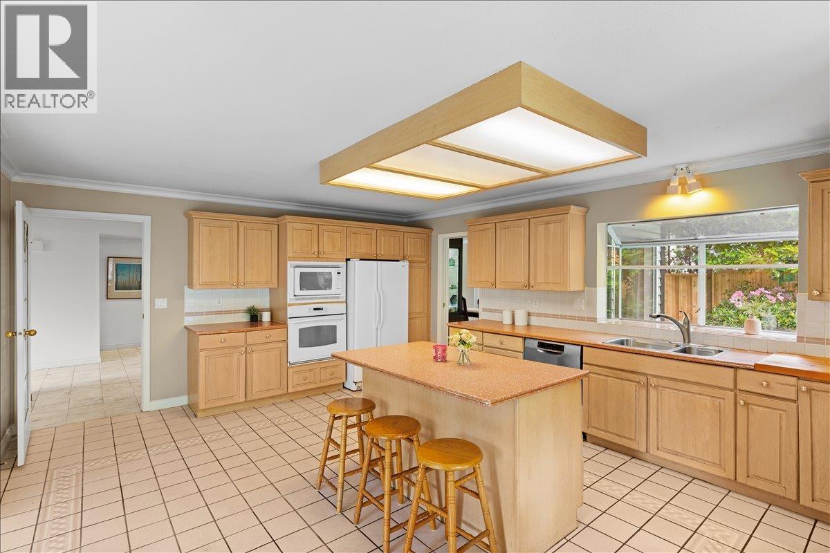 2471 Mowat Place, North Vancouver, British Columbia V7H 2X2 - Photo 36 - R3126454