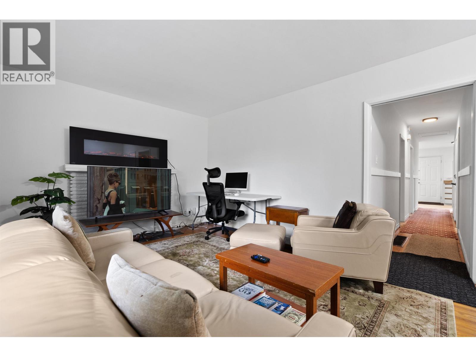 443-445 W Keith Road, North Vancouver, British Columbia  V7M 1M2 - Photo 5 - R3126468