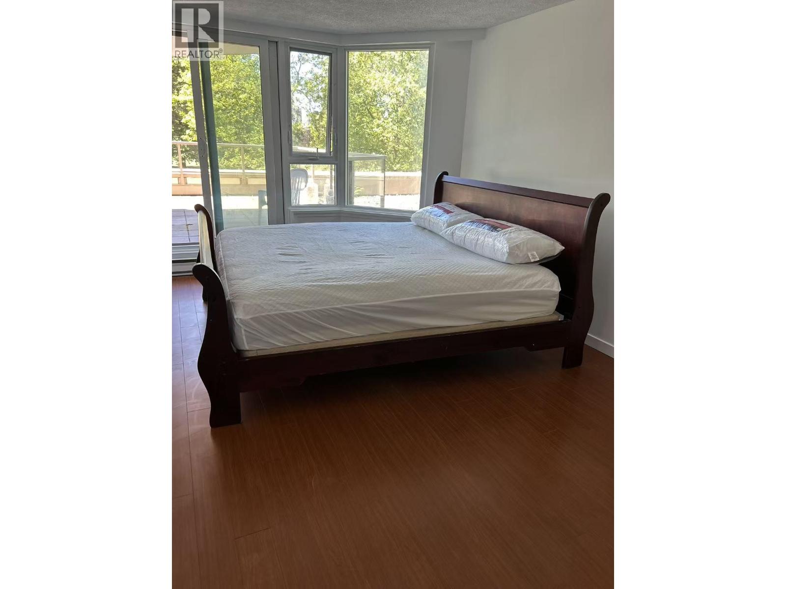 204 5790 Patterson Avenue, Burnaby, British Columbia  V5H 4H6 - Photo 3 - R3126459