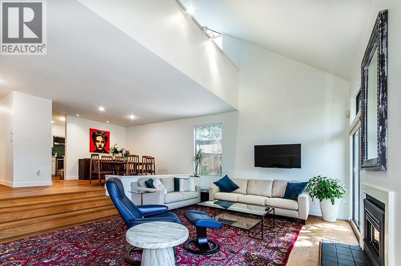 Th 2324 W 6th Avenue, Vancouver, British Columbia  V6K 1V9 - Photo 2 - R3126472