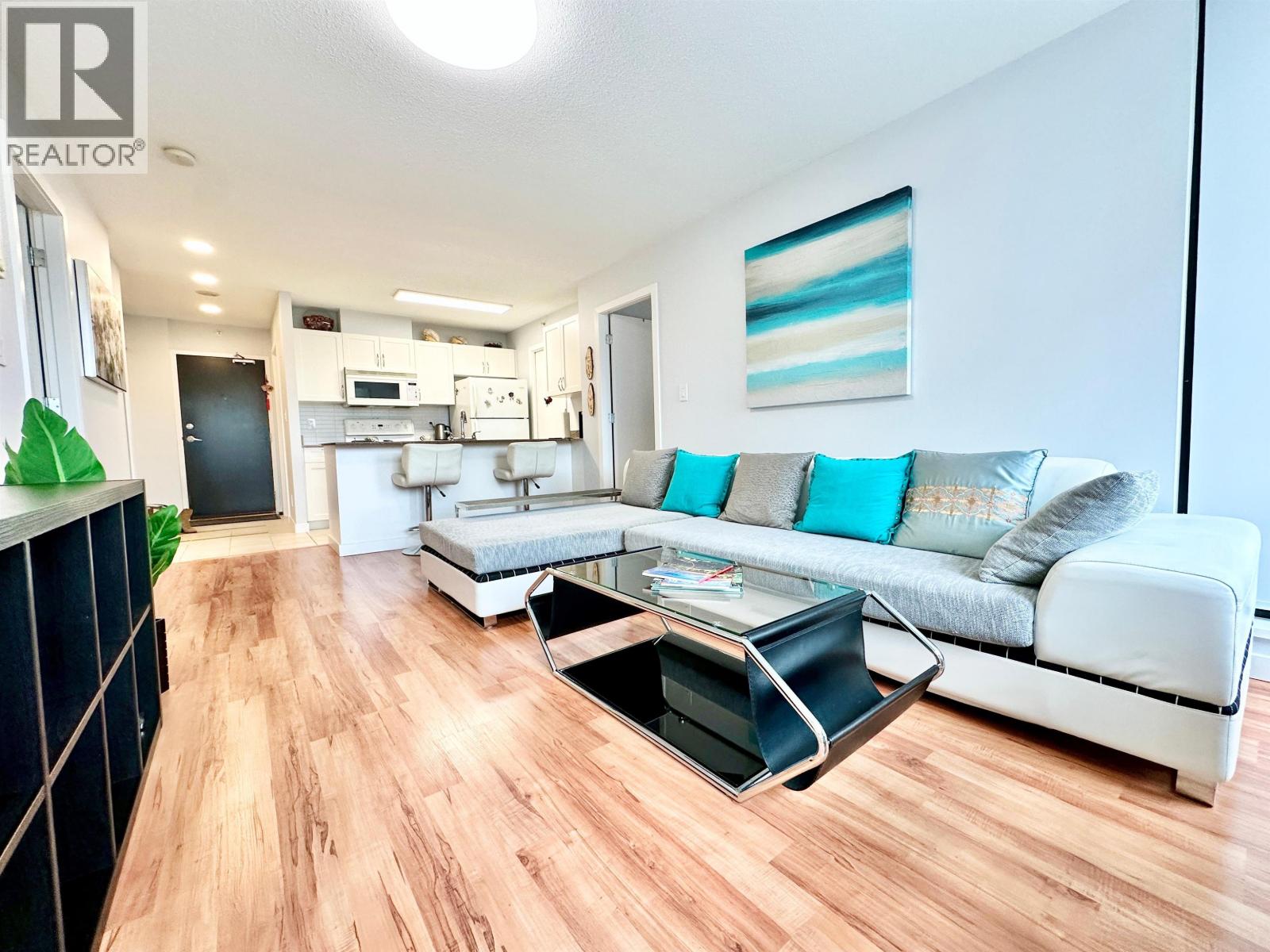 608 933 HORNBY STREET, Vancouver, British Columbia