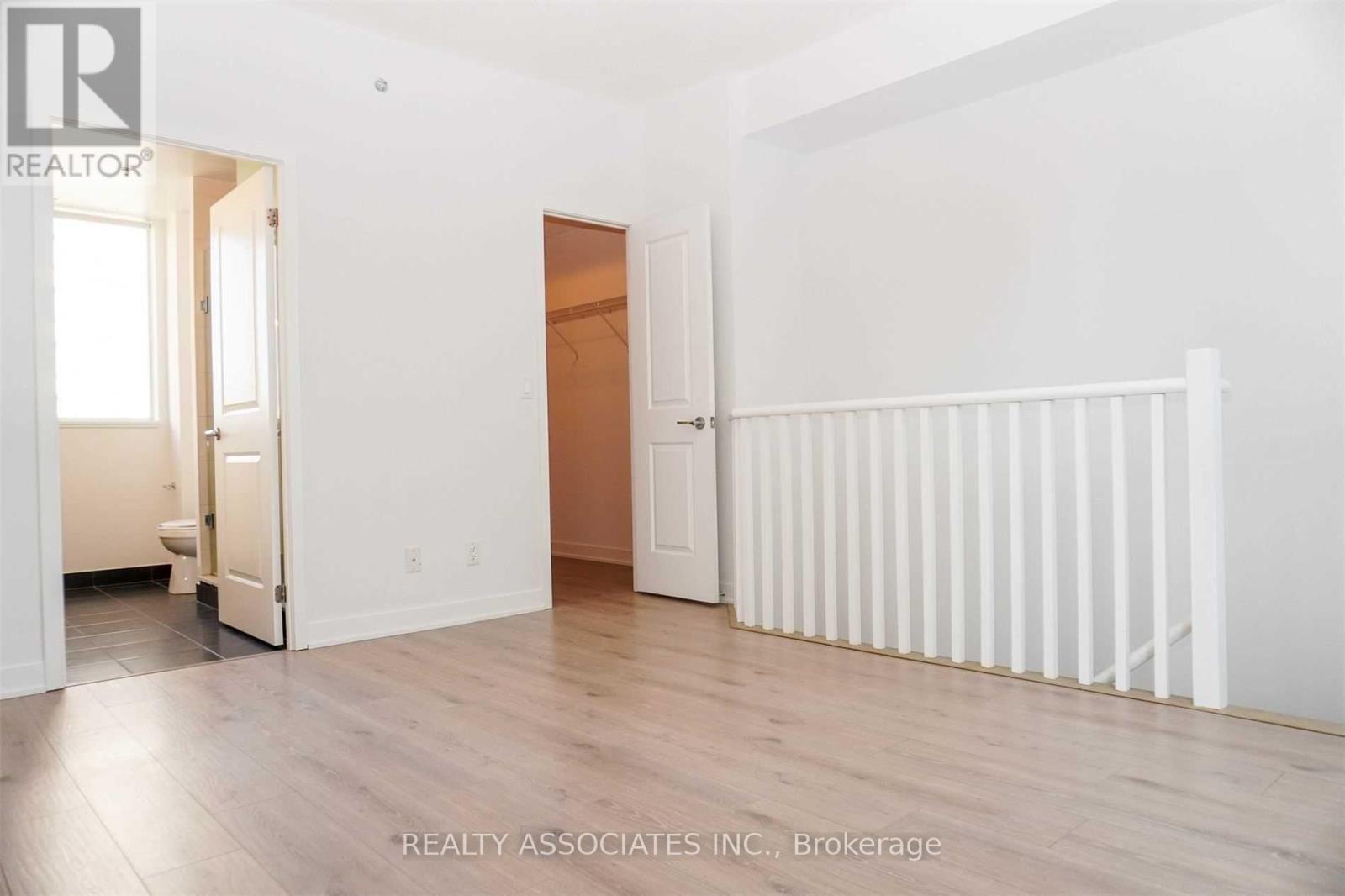 Th19 - 215 Bonis Avenue, Toronto, Ontario  M1T 3W6 - Photo 5 - E13158062