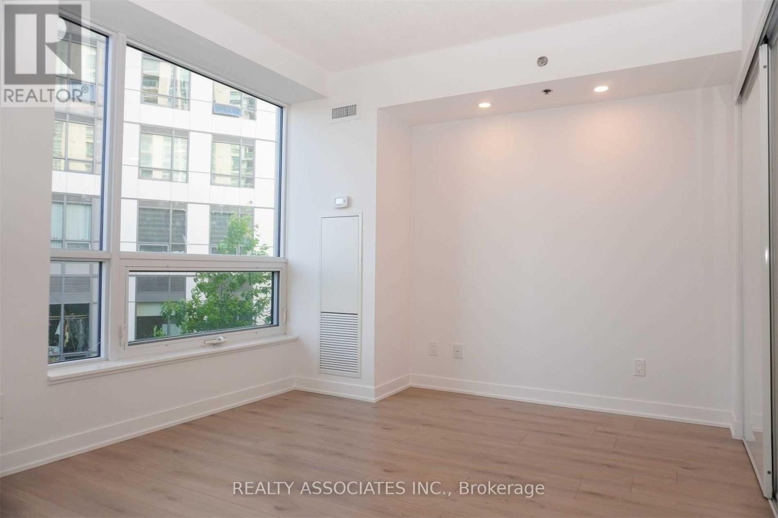 Th19 - 215 Bonis Avenue, Toronto, Ontario  M1T 3W6 - Photo 6 - E13158062