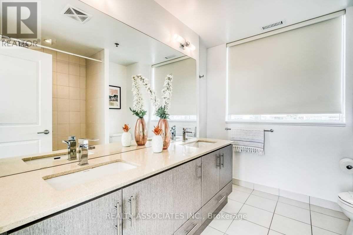 Th19 - 215 Bonis Avenue, Toronto, Ontario  M1T 3W6 - Photo 8 - E13158062