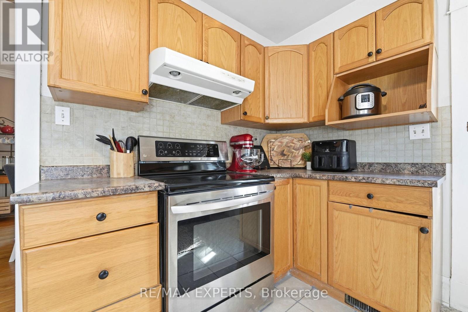 18 Rowe Street, Oshawa, Ontario  L1H 5P5 - Photo 13 - E13158140