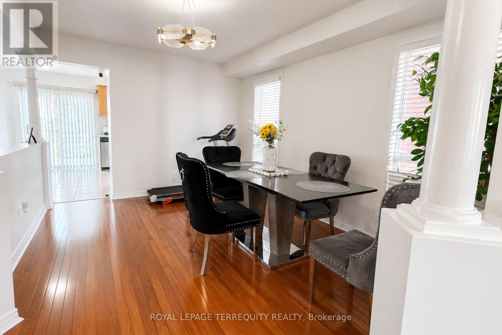 Upper - 1215 Wadebridge Crescent, Oshawa, Ontario  L1K 2V5 - Photo 5 - E13158166