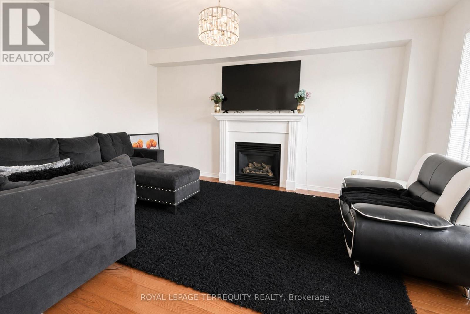 Upper - 1215 Wadebridge Crescent, Oshawa, Ontario  L1K 2V5 - Photo 7 - E13158166