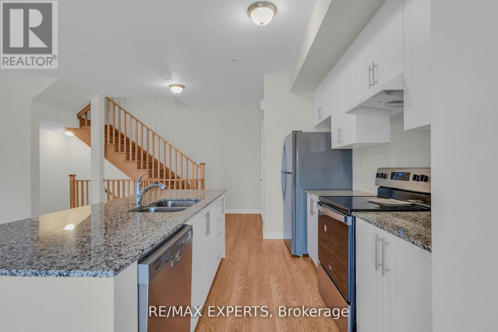 34 Dandara Gate, Vaughan, Ontario  L4L 0B6 - Photo 18 - N13158168