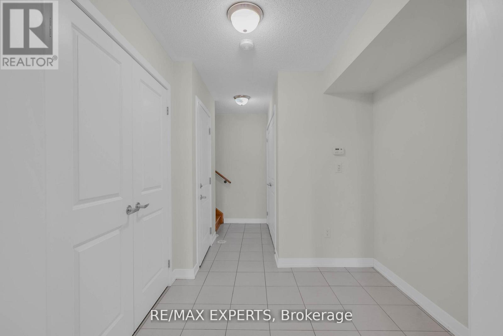 34 Dandara Gate, Vaughan, Ontario  L4L 0B6 - Photo 9 - N13158168