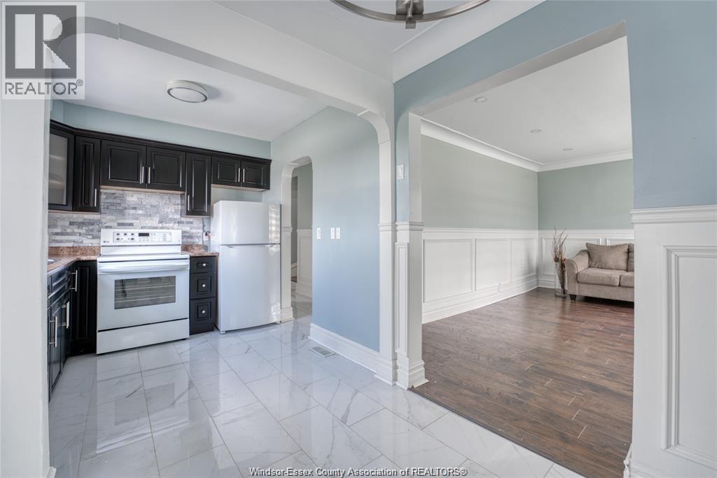 4906 Howard Avenue, Tecumseh, Ontario N9H 1C9 - Photo 11 - 26011789
