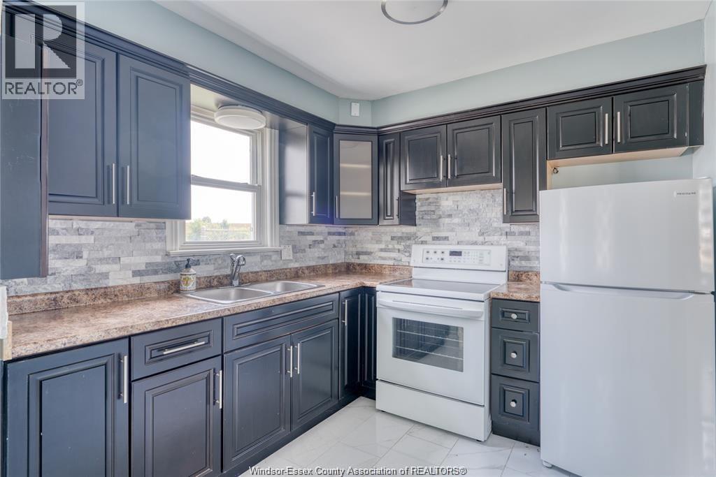 4906 Howard Avenue, Tecumseh, Ontario N9H 1C9 - Photo 13 - 26011789