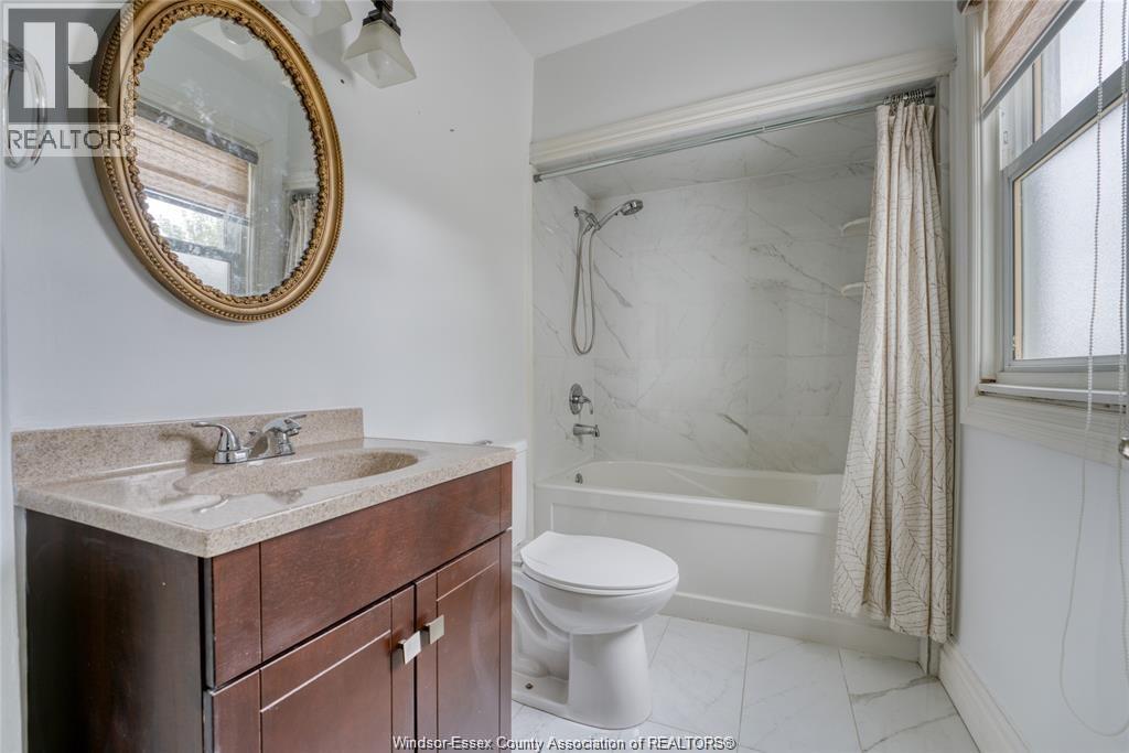 4906 Howard Avenue, Tecumseh, Ontario N9H 1C9 - Photo 18 - 26011789