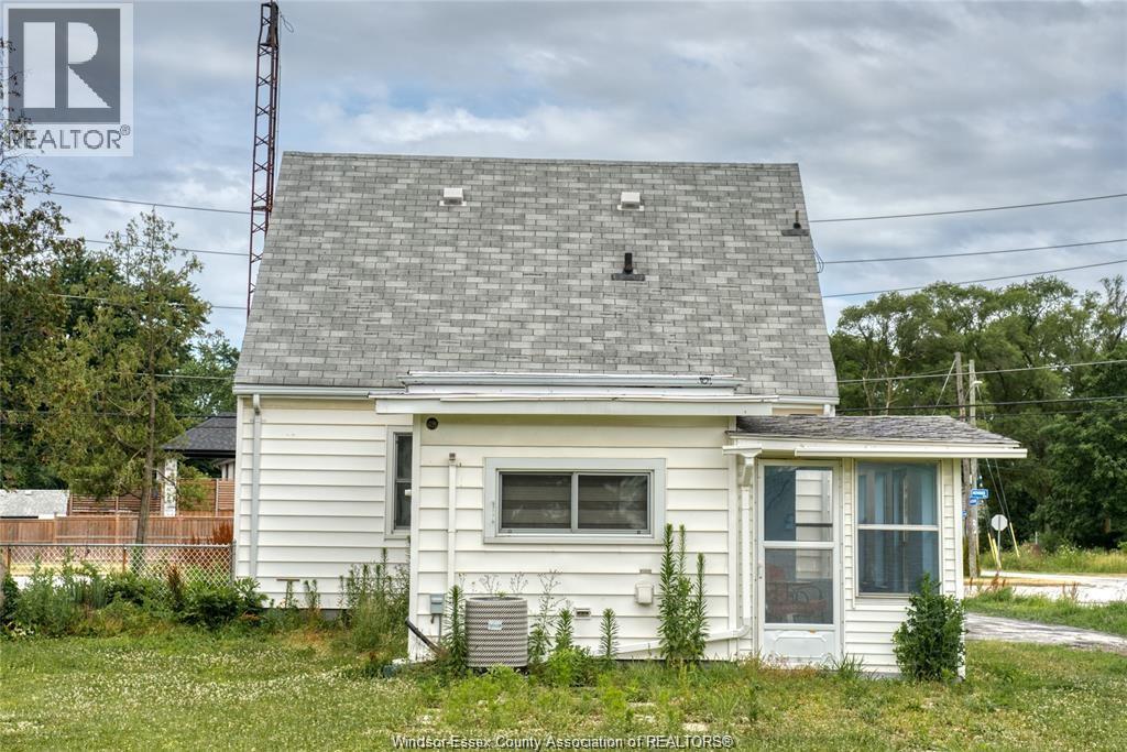 4906 Howard Avenue, Tecumseh, Ontario N9H 1C9 - Photo 32 - 26011789