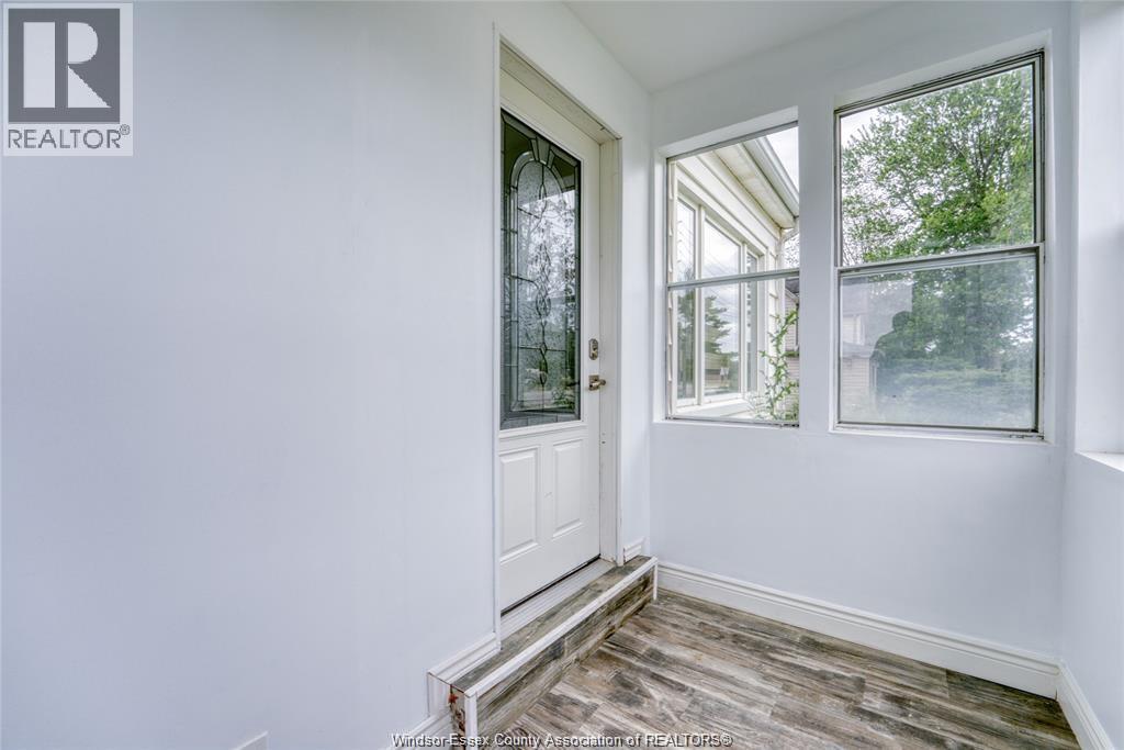 4906 Howard Avenue, Tecumseh, Ontario N9H 1C9 - Photo 4 - 26011789