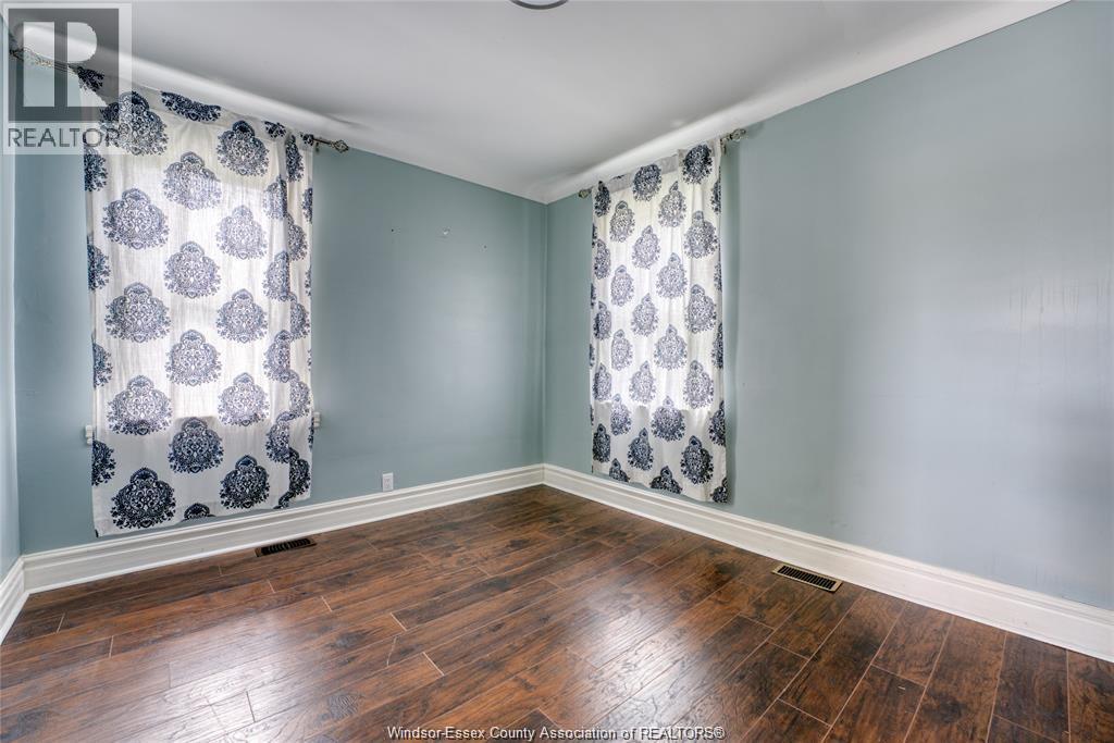 4906 Howard Avenue, Tecumseh, Ontario N9H 1C9 - Photo 5 - 26011789